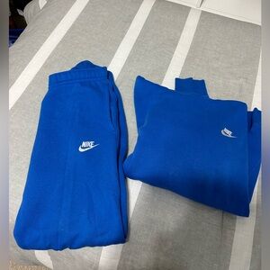 Nike club fleece sweat suit